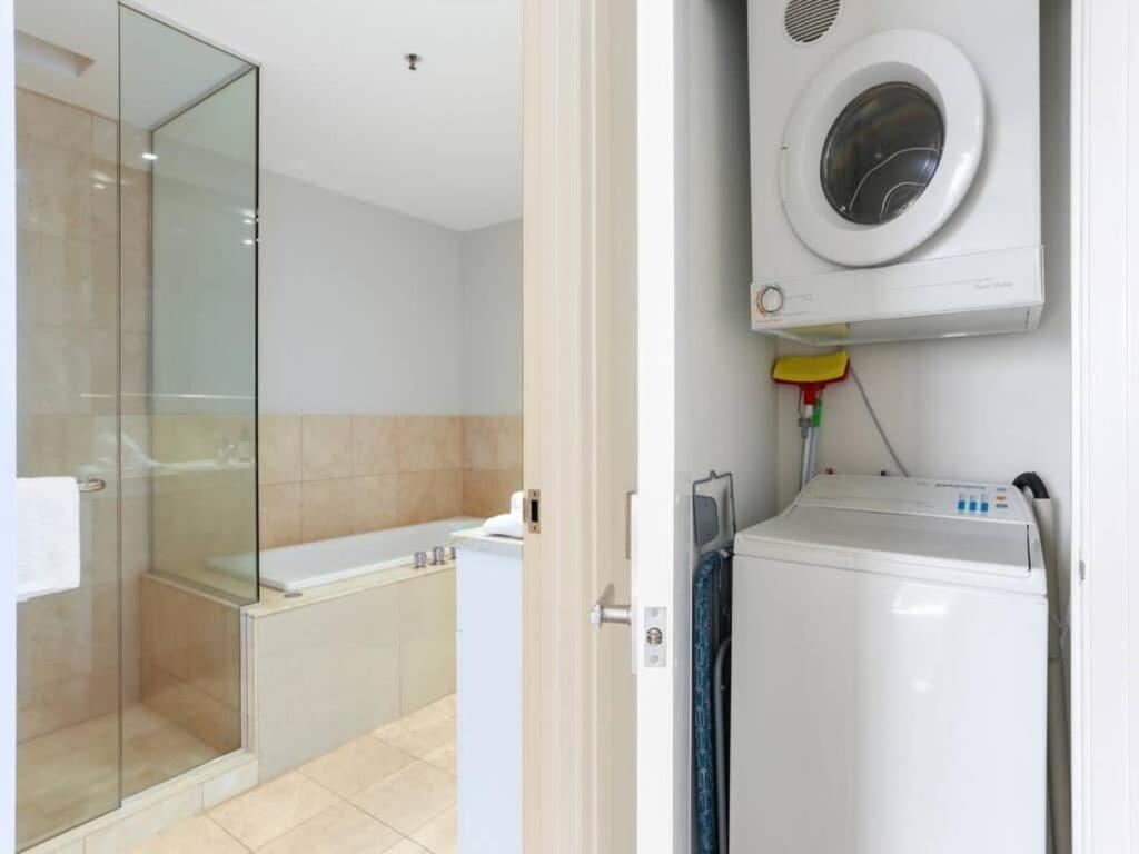 Bright One Bedroom Beauty With Balcony And Unbeatable Views Окленд Екстер'єр фото