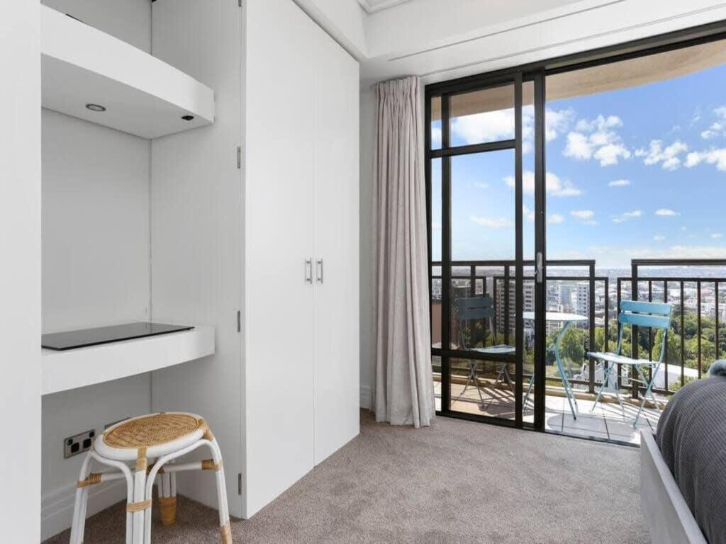 Bright One Bedroom Beauty With Balcony And Unbeatable Views Окленд Екстер'єр фото